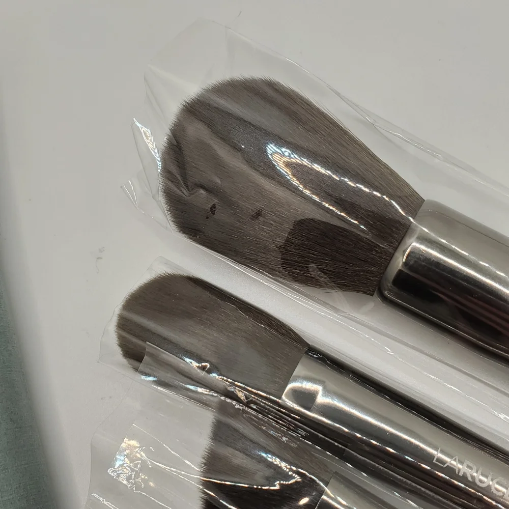 Laruce 4 PC Vegan Hypoallergenic Face Cosmetic Makeup Brush Set NEW - Picture 6 of 8